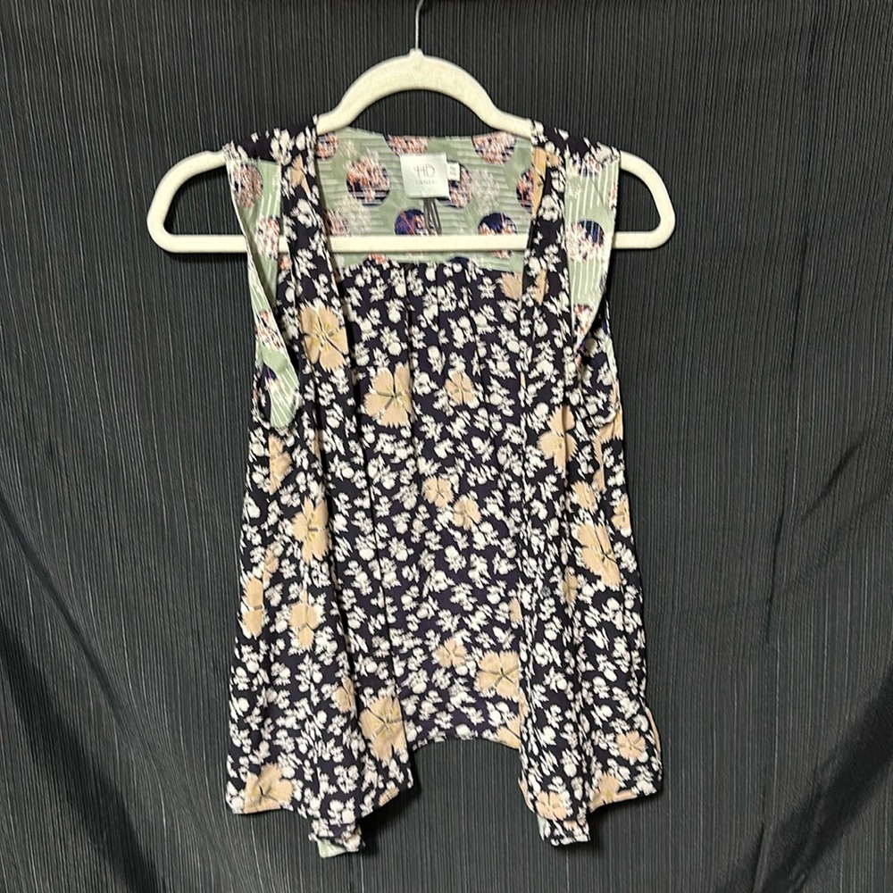 HD in Paris /‎ Blue w/ green & tan flower top / Size 2 / S-8